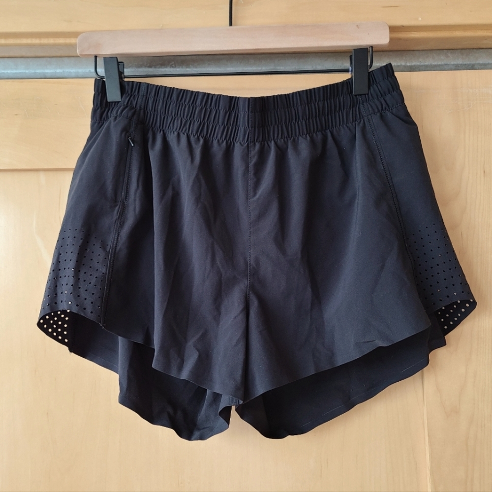 Athleta Hustle Running Shorts, Black, 3" Length, Size Medium